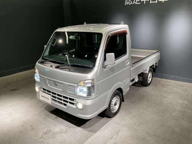 Nissan NT100 Clipper 8