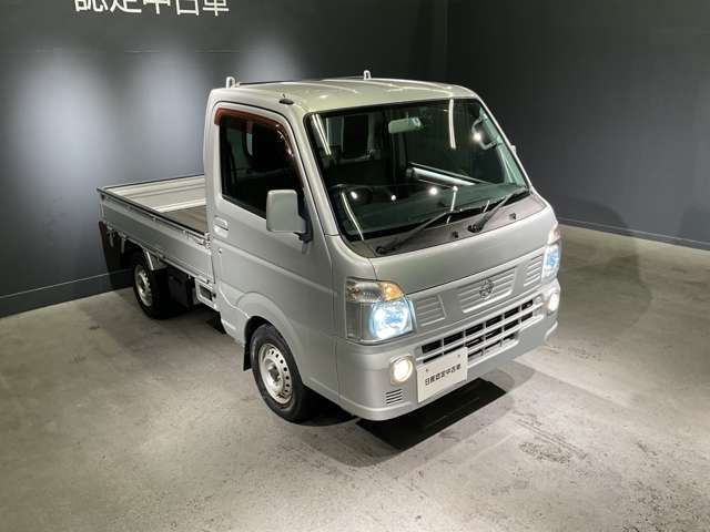 Nissan NT100 Clipper 10