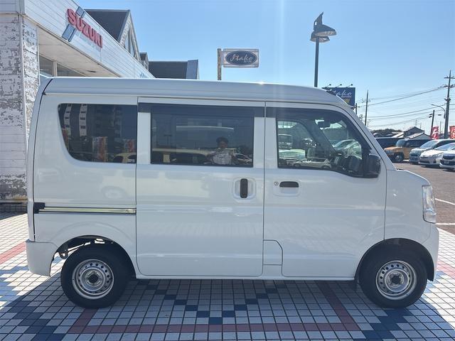 Nissan NV100 Clipper 12
