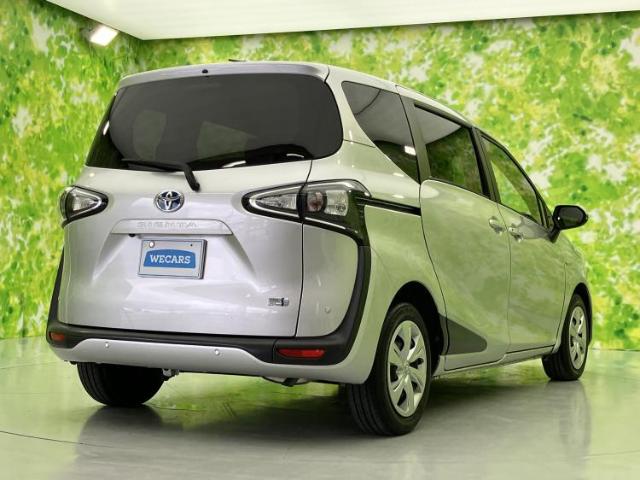 Toyota Sienta 6