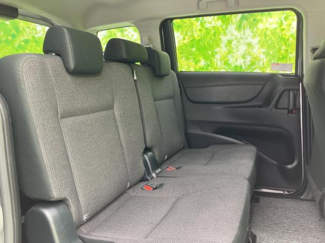 Toyota Sienta 7
