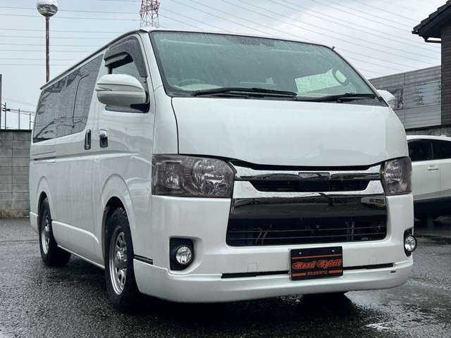Toyota Hiace Van 2