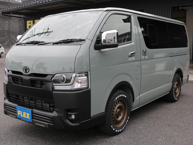 Toyota Hiace Van 7