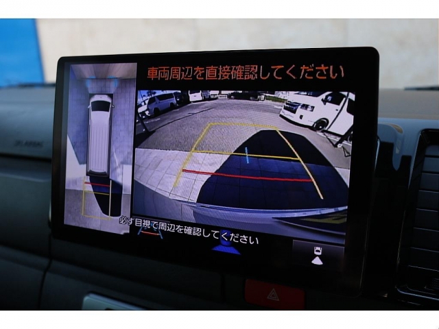 Toyota Hiace Van 11