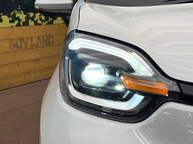Toyota Sienta 12