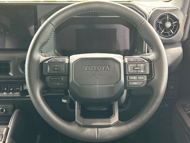 Toyota Land Cruiser FJ 11