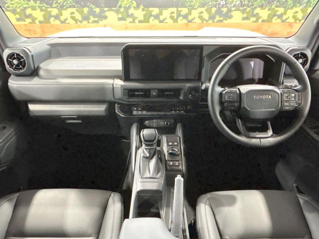 Toyota Land Cruiser FJ 2