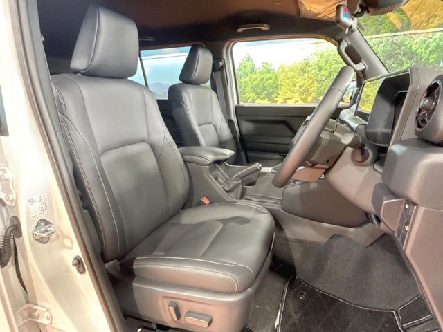 Toyota Land Cruiser FJ 8