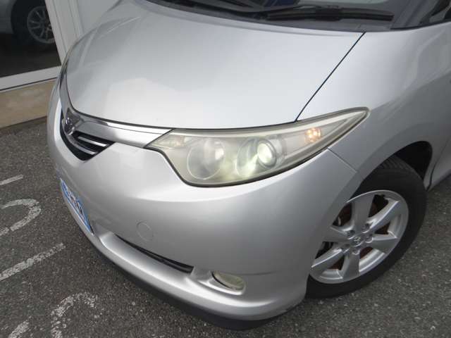 Toyota Estima Hybrid 7