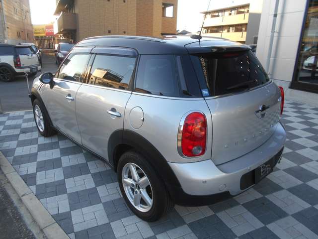 MINI Crossover 8