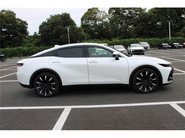 Toyota Crown Crossover 12