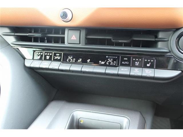 Toyota Crown Crossover 8