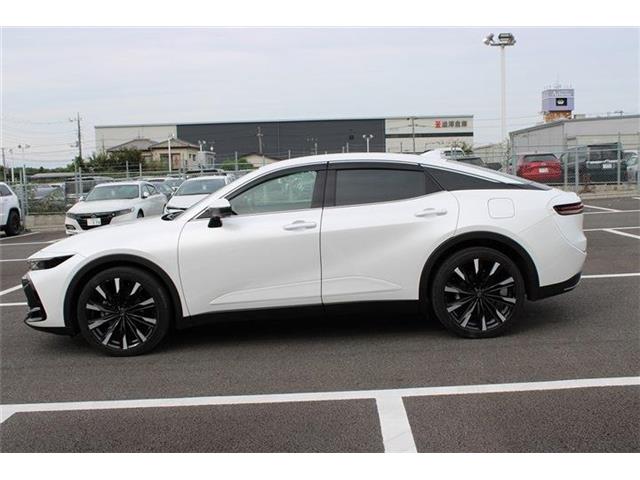 Toyota Crown Crossover 10