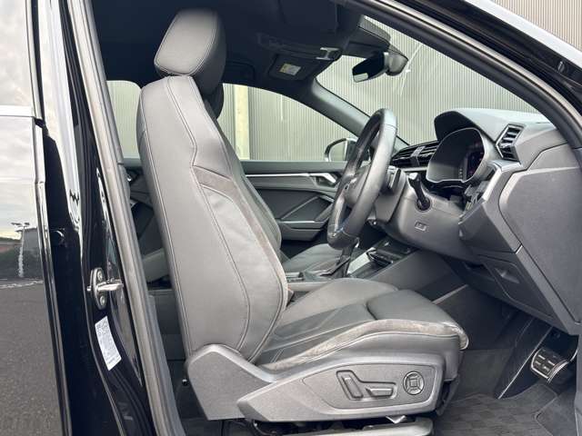 Audi Q3 7
