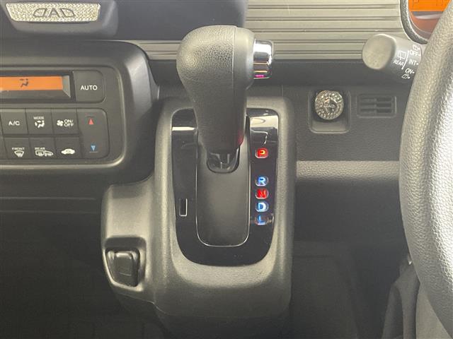 Honda N-VAN 12