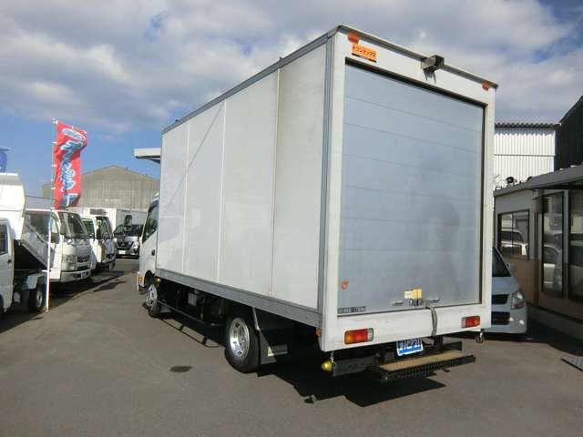Hino Dutro 4