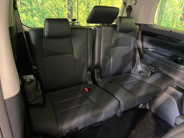 Toyota Vellfire 11