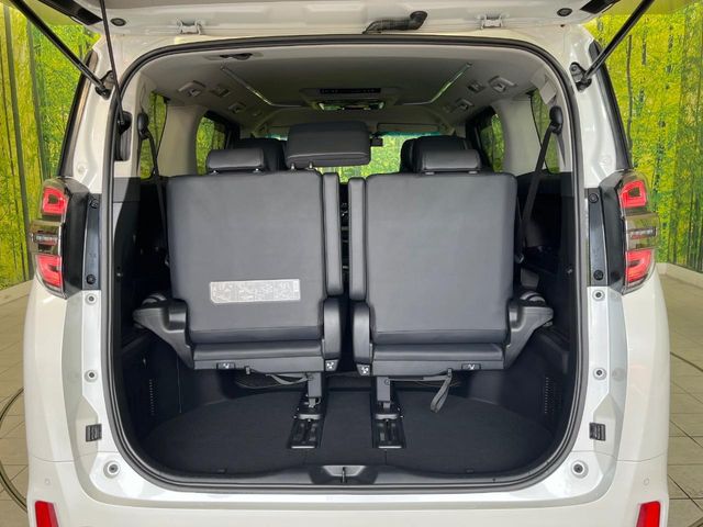 Toyota Vellfire 12
