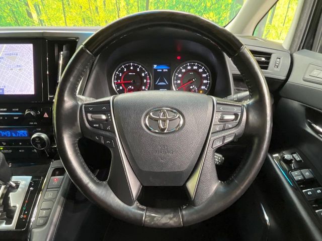 Toyota Alphard 11