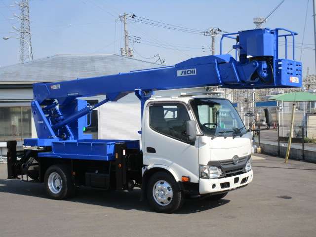 Hino Dutro 2