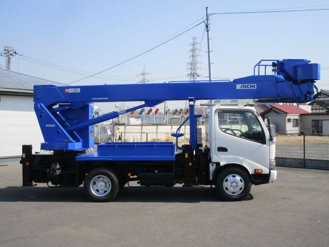 Hino Dutro 5