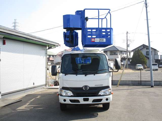 Hino Dutro 7
