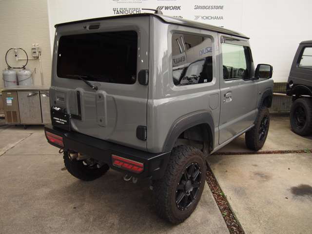 Suzuki Jimny 6