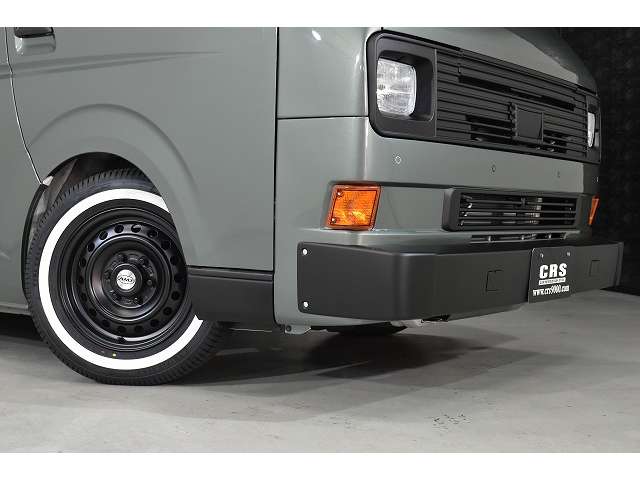 Toyota Hiace Van 11