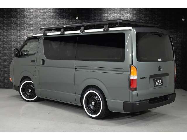 Toyota Hiace Van 4