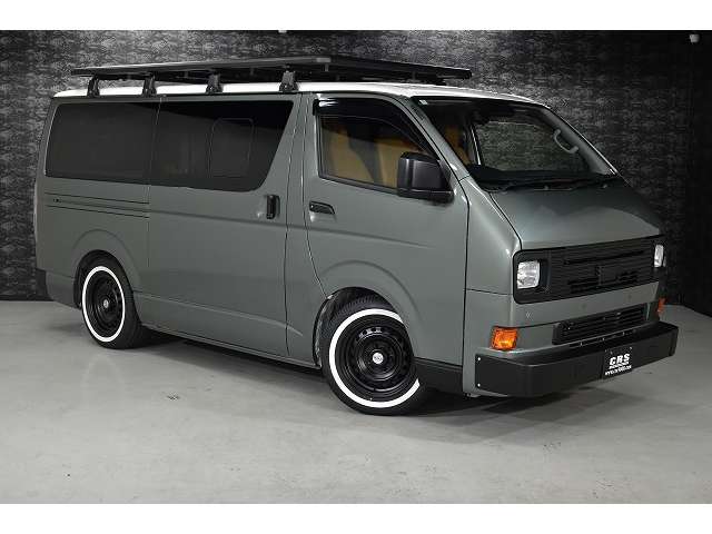 Toyota Hiace Van 8