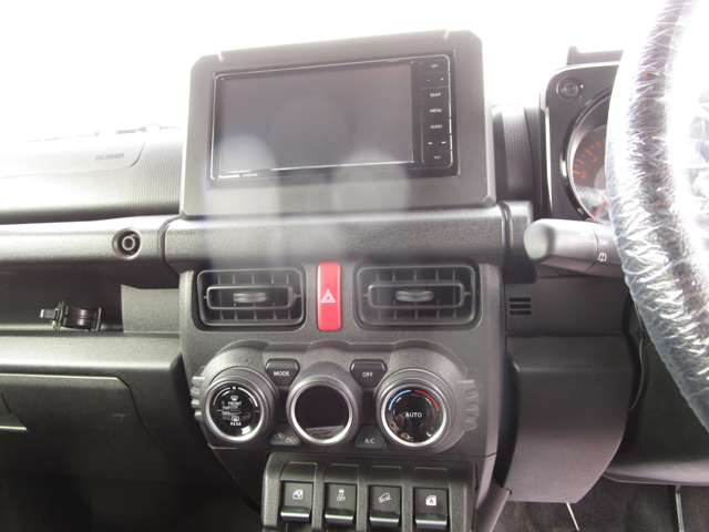 Suzuki Jimny 12