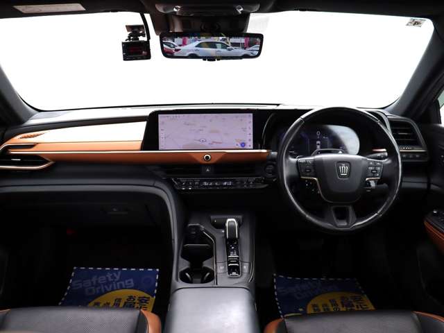 Toyota Crown Crossover 7