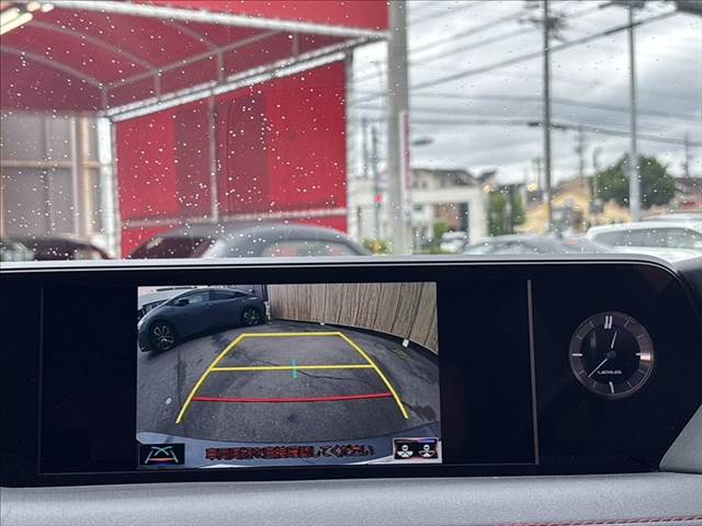 Lexus UX 5