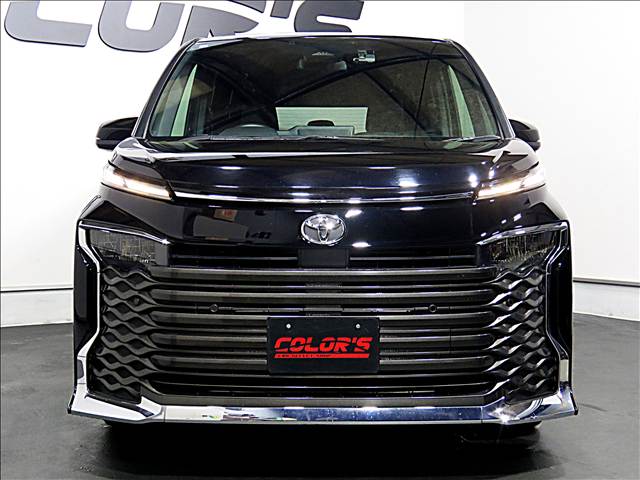 Toyota Voxy 5
