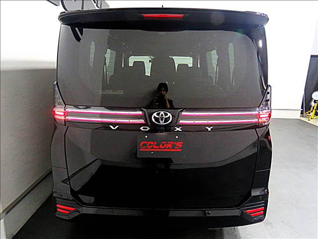 Toyota Voxy 6