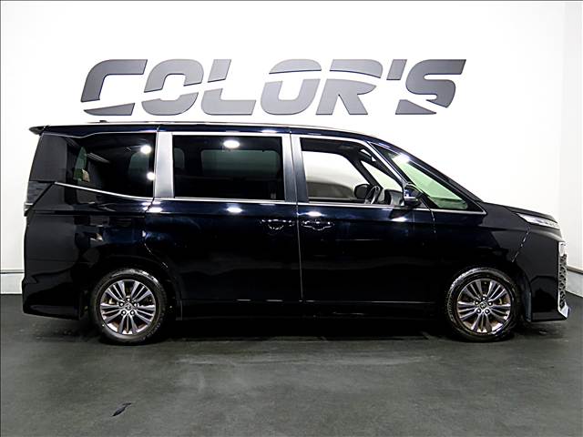 Toyota Voxy 7