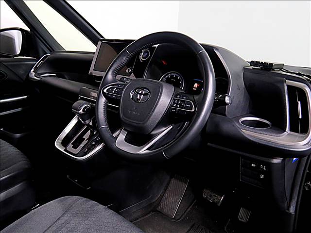 Toyota Voxy 10