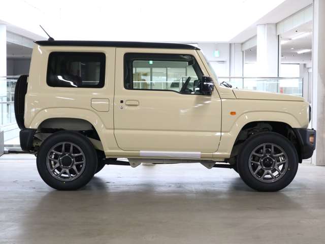 Suzuki Jimny 12