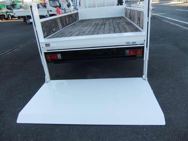 Hino Dutro 11