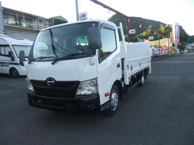 Hino Dutro 5
