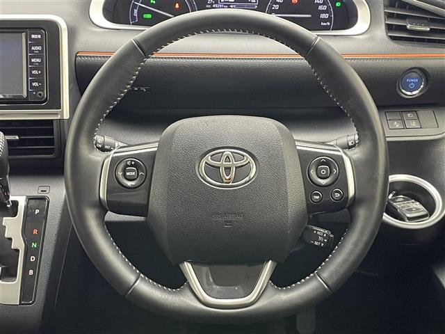Toyota Sienta 11