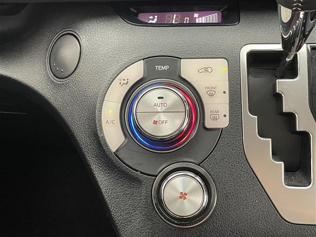 Toyota Sienta 10