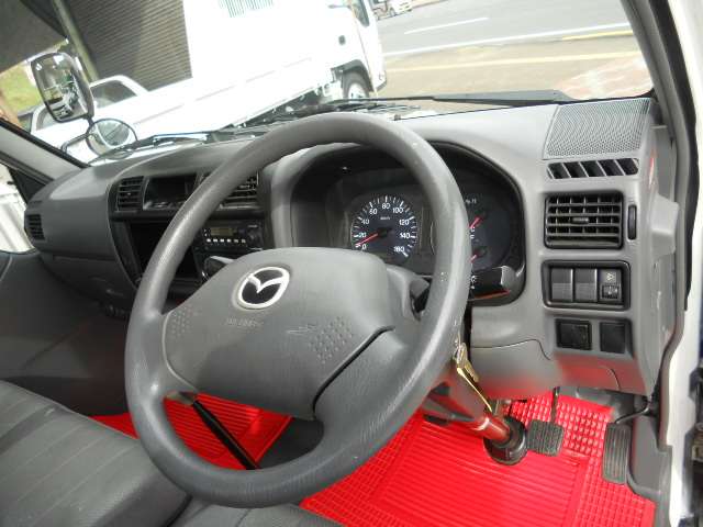 Mazda Bongo Truck 12