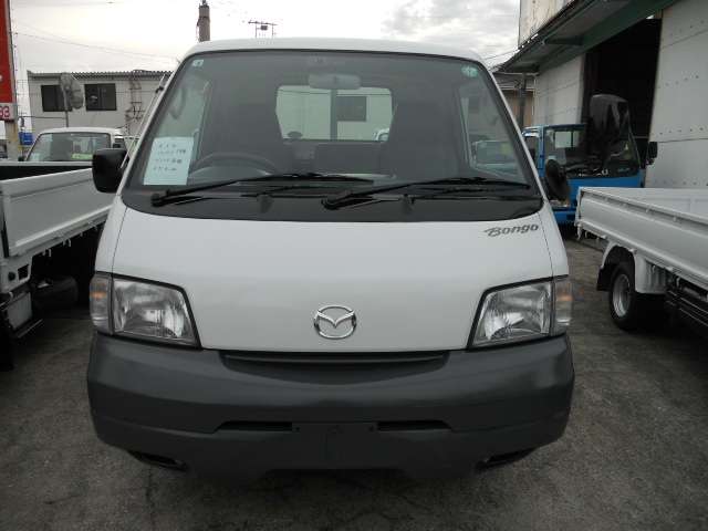 Mazda Bongo Truck 3
