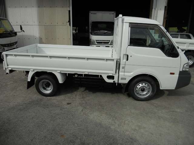 Mazda Bongo Truck 5
