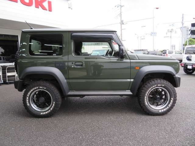 Suzuki Jimny Sierra 4