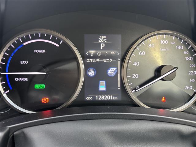 Lexus NX 10