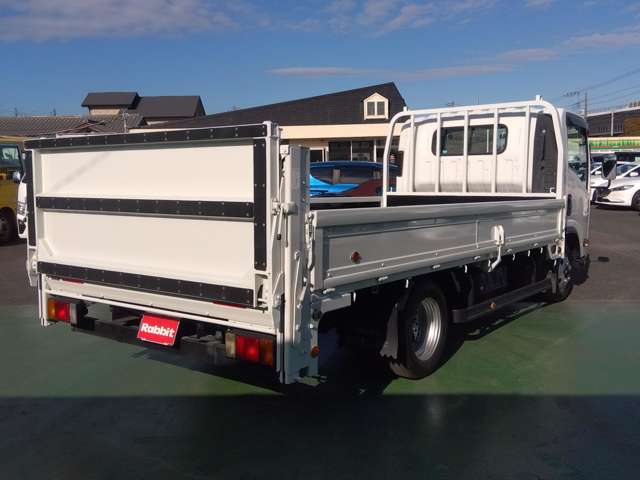 Isuzu Elf 12