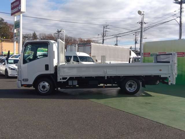 Isuzu Elf 2