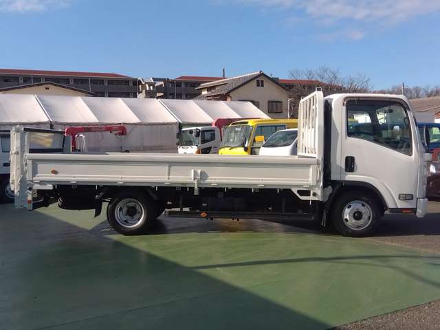 Isuzu Elf 10
